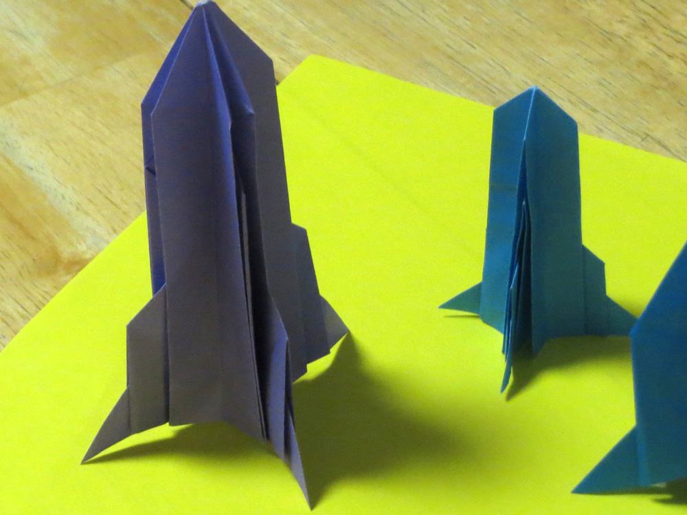 Оригами космос. Оригами ракета. Ракета из оригами. Мастер класс оригами ракета.